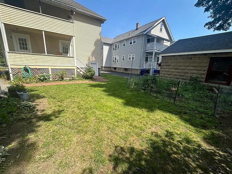 25 Alton St #25 — Photo 16