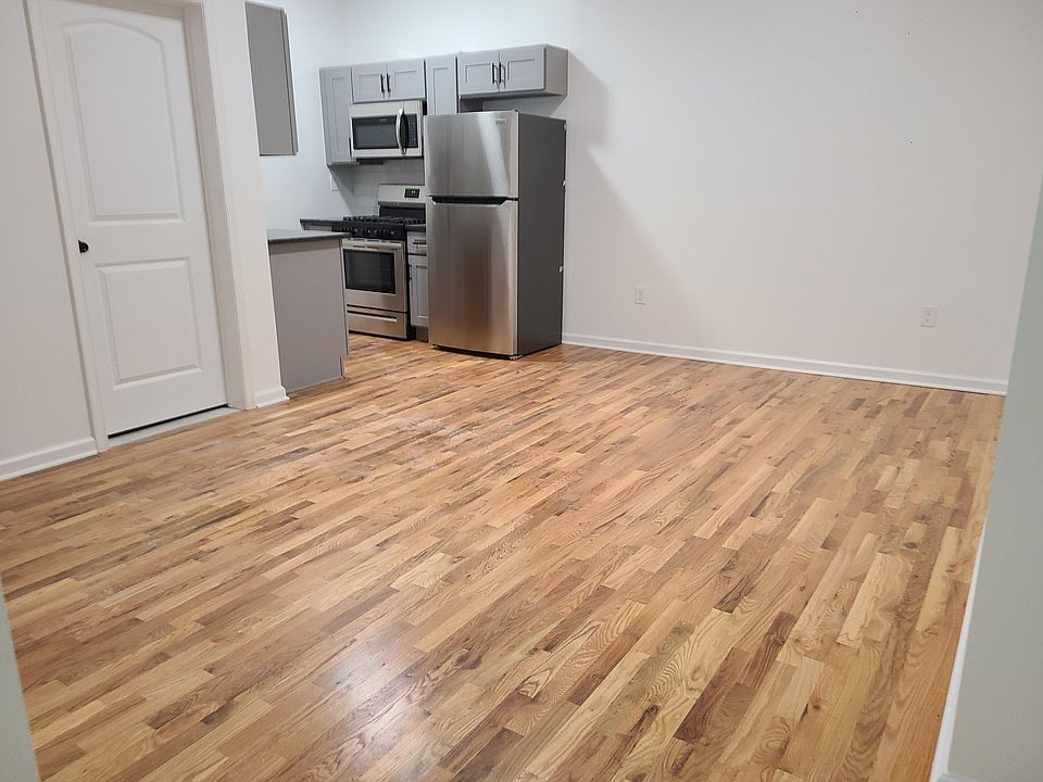 DIFFERENT OPEN FLOOR PLAN!