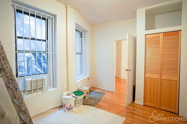 Rented by City Connections Realty | media 18