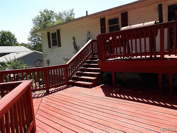5th image of 317 Marty Dr