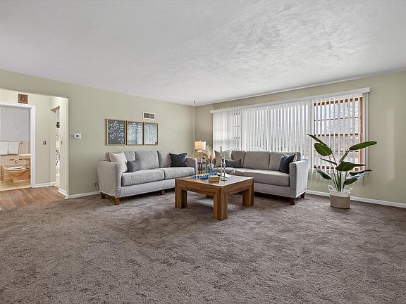 3rd image of 2700 Niles Rd