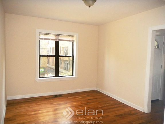 5th image of 1135 Oak Ave APT 1E