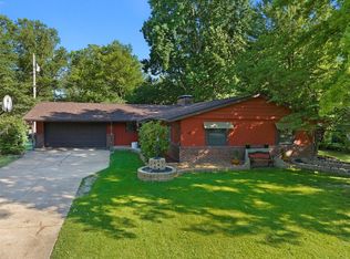 420 Sunset Dr, Edwardsville, IL 62025