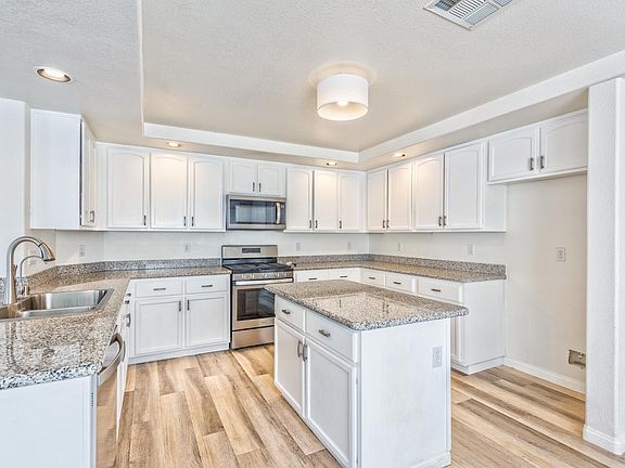 3rd image of 10966 Stags Leap Ct