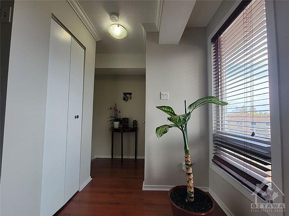5th image of 205 Woodfield Dr #C