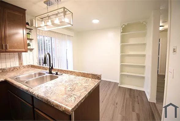 4569 Fontana Way — Photo 7