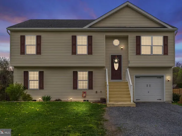 132 McKinley Ct, Inwood, WV 25428