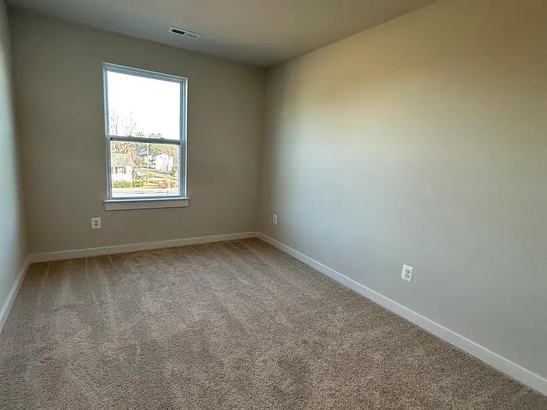 113 Marlow Ct — Photo 7