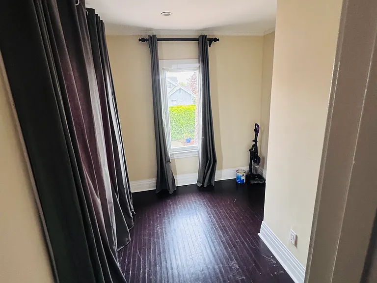 2754 Kenwood Ave #5 — Photo 14