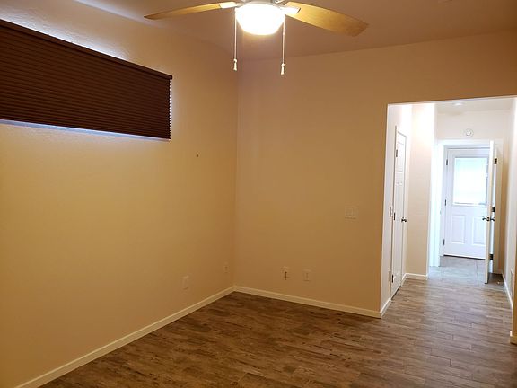 3rd image of 40 Yucca Dr