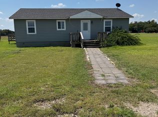 2800 Jerry Mashek Dr, West, TX 76691