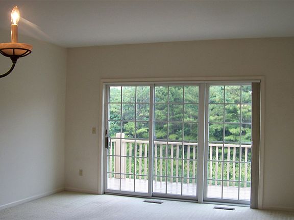 4th image of 1436 Bradford Ct