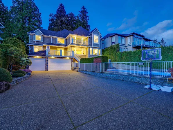 13518 Marine Dr, Surrey, BC V4A 1G2