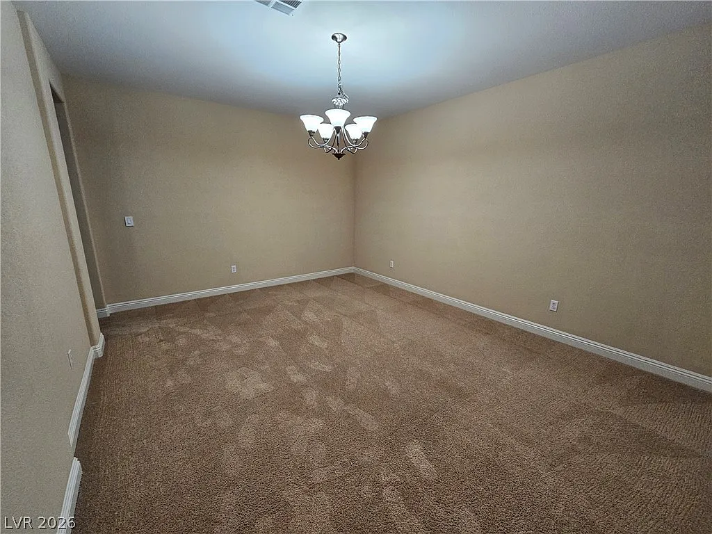 5 bed, 3.0 bath, 3639 sqft, $3,600 — Photo 3
