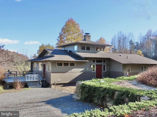 271 Whorton Hollow Rd, Castleton, VA 22716