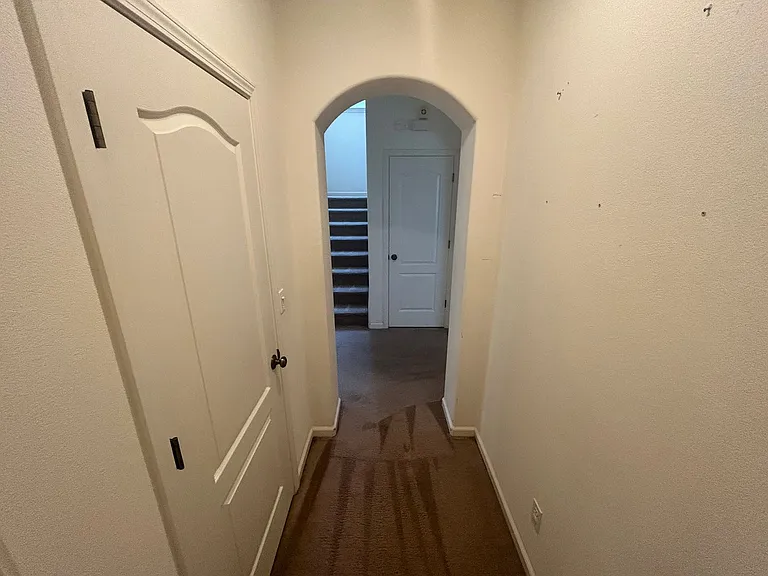 499 W Saint Francis Ave — Photo 18