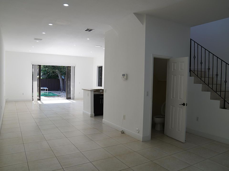 1st image of 32 NW 50th Ave