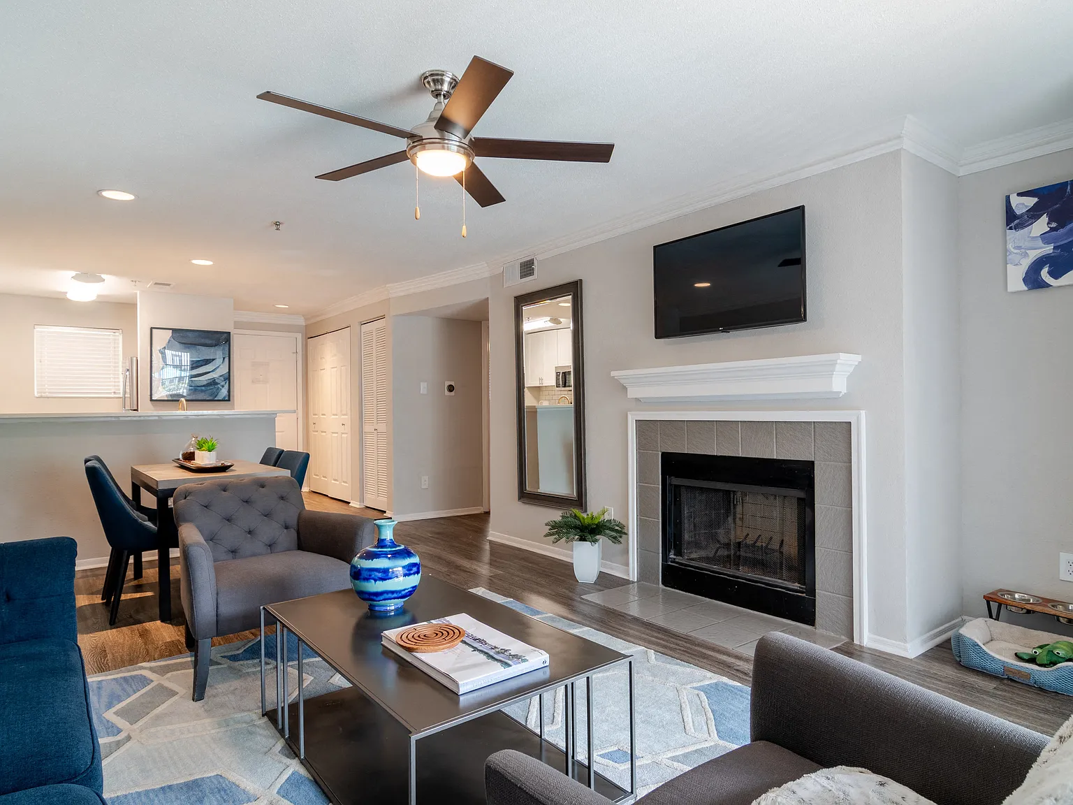 45Eighty Dunwoody — Photo 2
