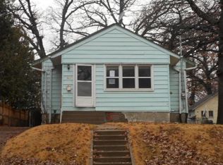 1920 27th St, Des Moines, IA 50310