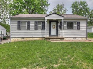 2402 NE 59th St, Kansas City, MO 64118
