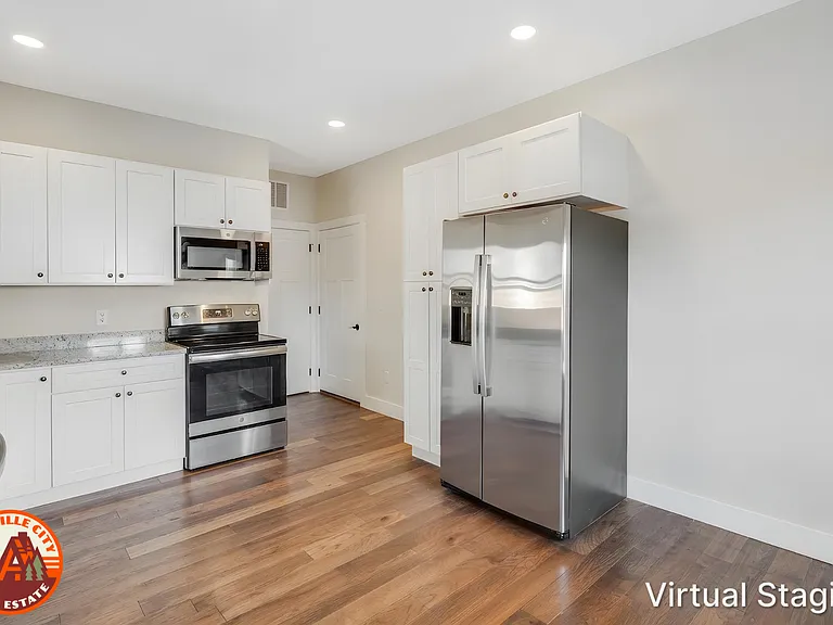 120 Northbend Dr — Photo 2