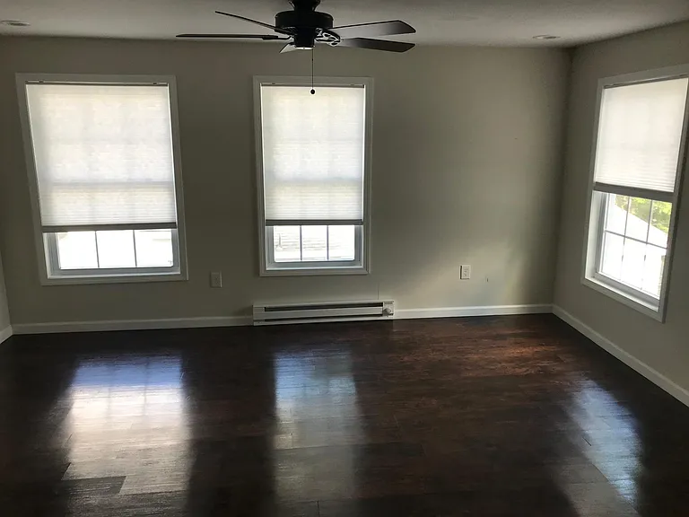 512 E Broadway St #3 — Photo 4