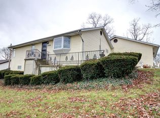 2700 Timber Ln, Dayton, OH 45414