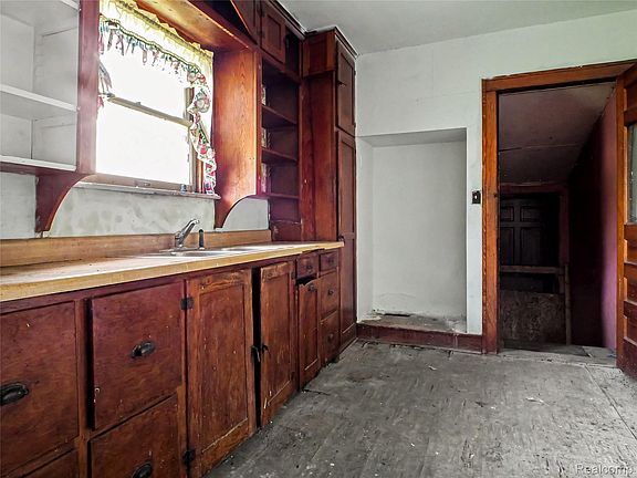 4th image of 3009 Janes Ave