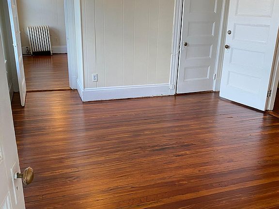 5th image of 507 Shirley St APT 6