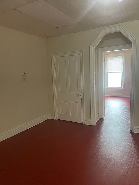 2nd image of 613 W Church St