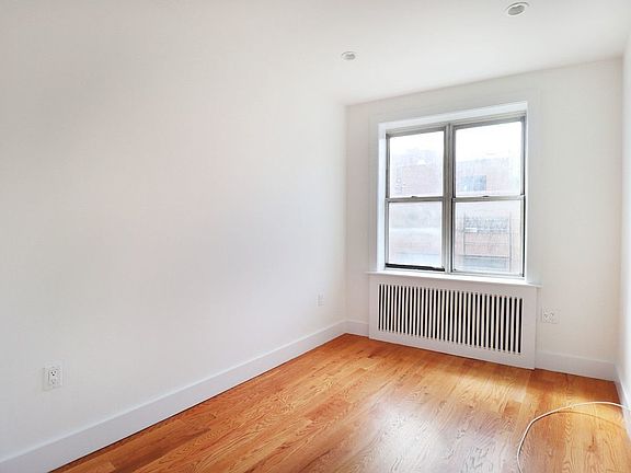 5th image of 4300 Broadway APT 2B