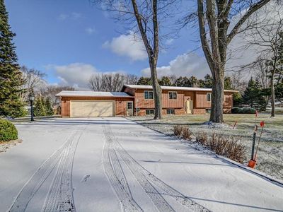 6604 South Oak Lane, Windsor, WI, 53598