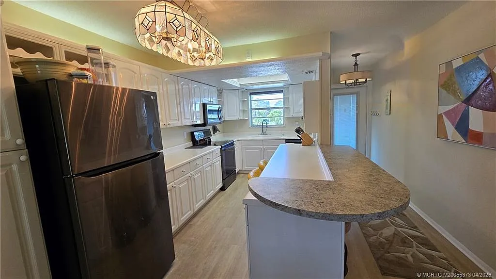 2 bed, 2.0 bath, 1005 sqft, $1,550 — Photo 4