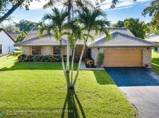 5055 NW 66th Dr, Coral Springs, FL 33067
