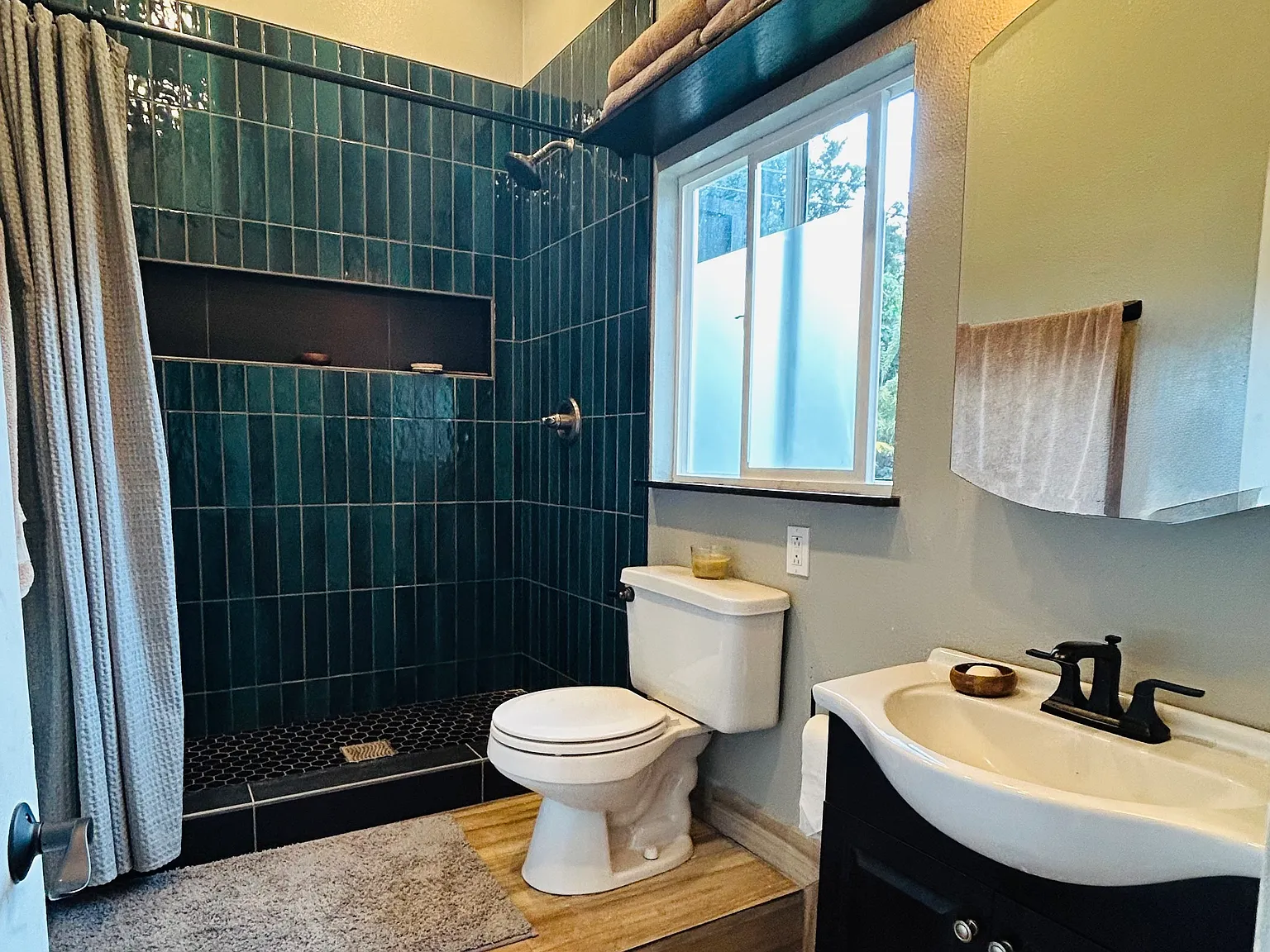 1 bed, 600 sqft, $1,900 — Photo 3