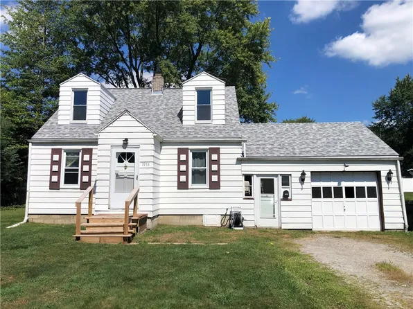 1953 Shadyside Dr, Hermitage, PA 16148