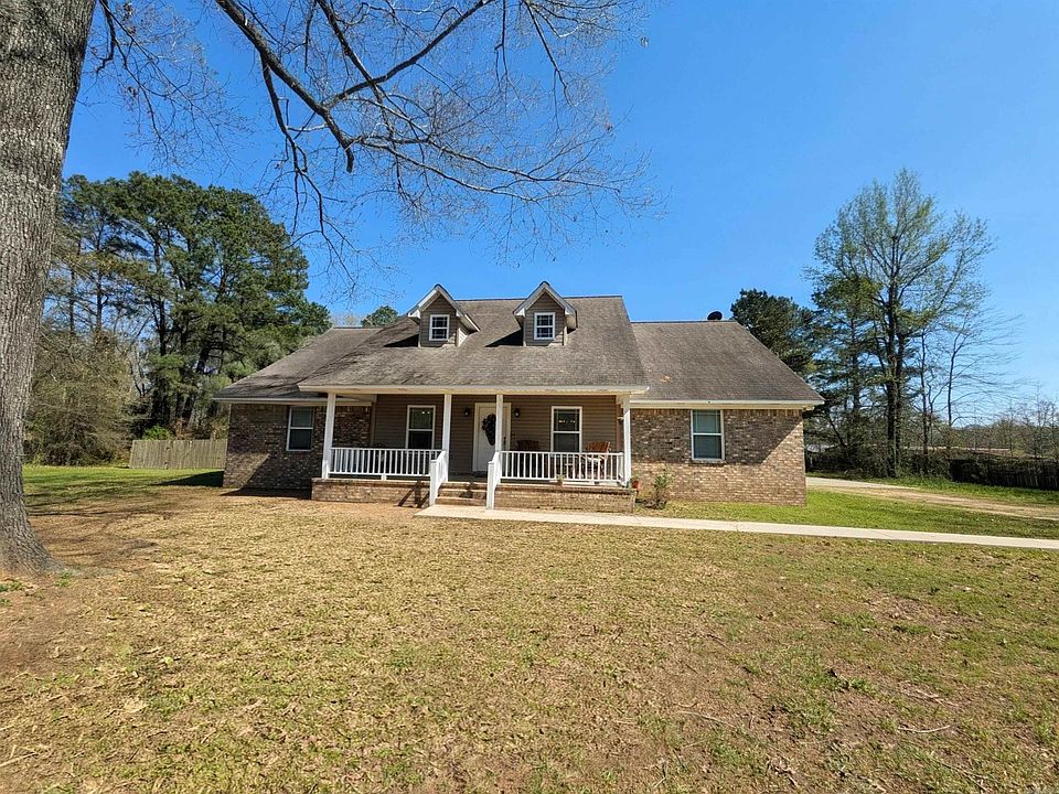 1st image of 563 Ouachita 210