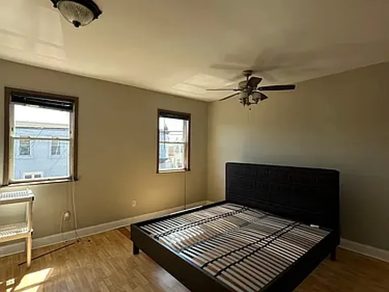 3242 Edgemont St — Photo 10