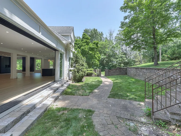 5095 Heathrow Blvd — Photo 18