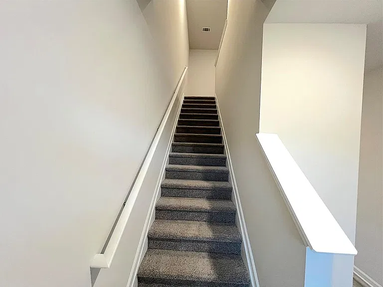 4113 Oakwood Terrace Ct — Photo 16