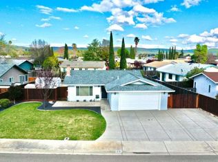 2121 Percheron Rd, Livermore, CA 94551