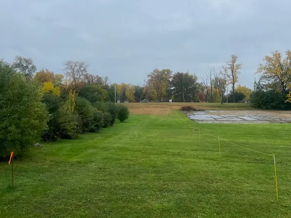 5701 Clarendon Hills Rd, Clarendon Hills, IL 60514