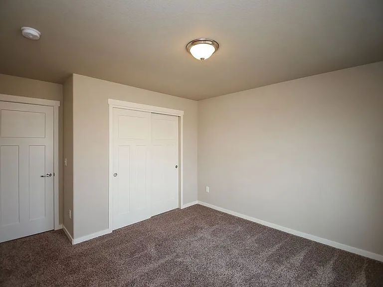 6987 Sumner St — Photo 23