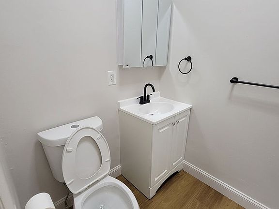 5th image of 204 S Ann St APT 1