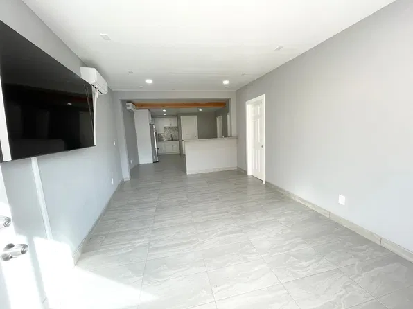 1600 Schoenborn St, North Hills, CA