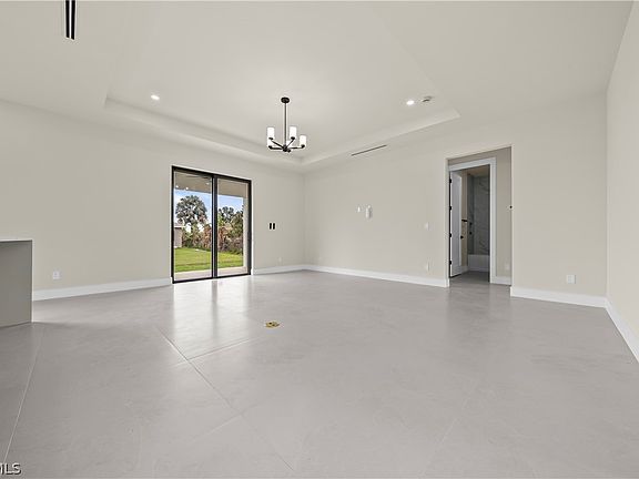 5th image of 1022 Halby Ave S
