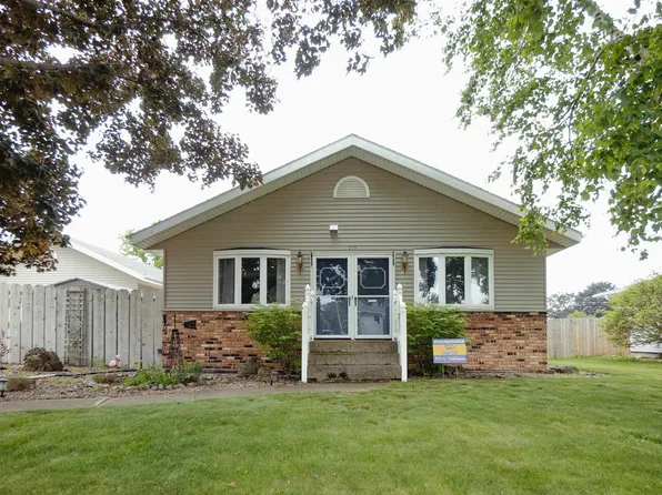 215 Marcoe St, Fond Du Lac, WI 54937