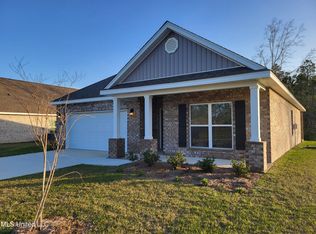 98 Saltmeadow Cir, Ocean Springs, MS 39564