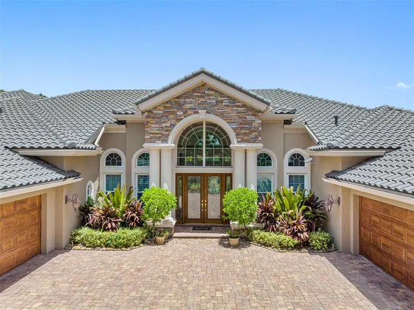 9411 Silverthorn Rd, Seminole, FL 33777