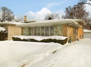 8827 Central Ave, Morton Grove, IL